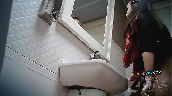 Dîmenên kameraya veşartî li salona jinan (1)